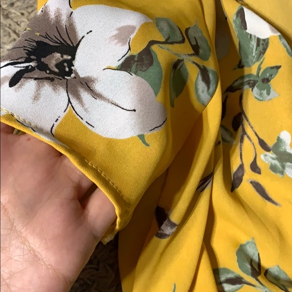 Yellow and floral Romper with shorts underneath - Picture 2 of 2